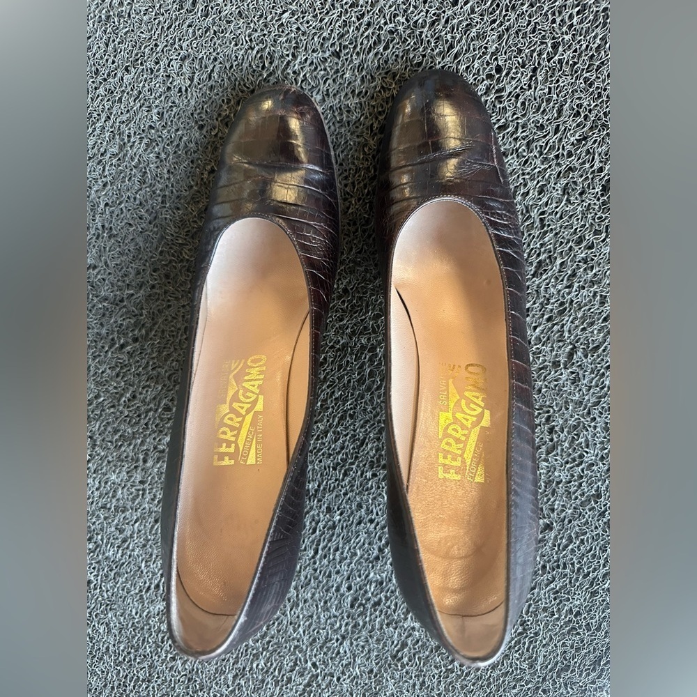 Salvatore Ferragamo Black Croc Embossed Office Pumps Shoes Size 8.5
